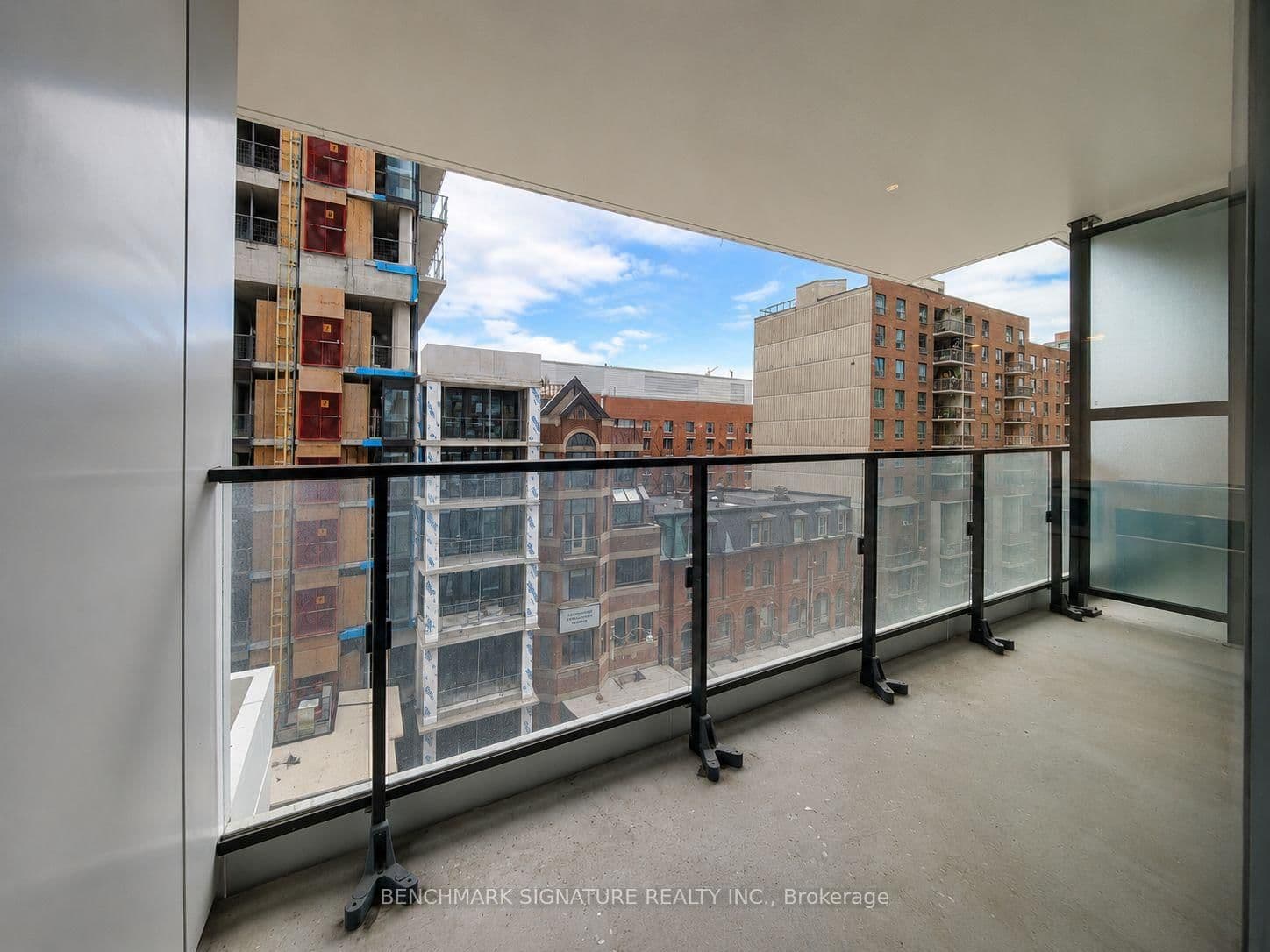 77 Shuter Street, Unit 607 thumbnail 2