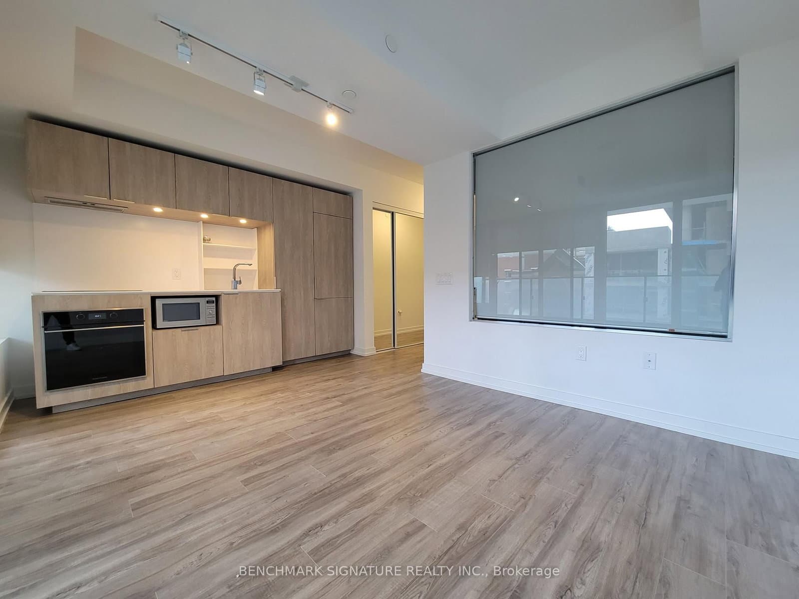 77 Shuter Street, Unit 607 thumbnail 9