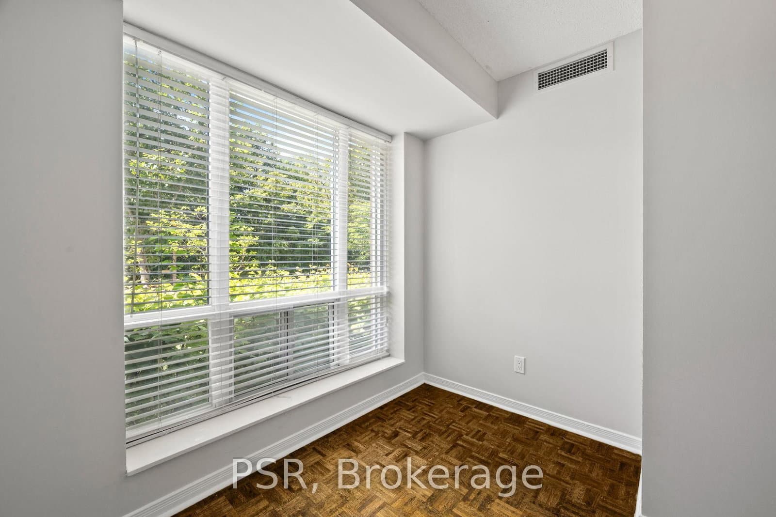 515 Rosewell Avenue, Unit 104 thumbnail 10