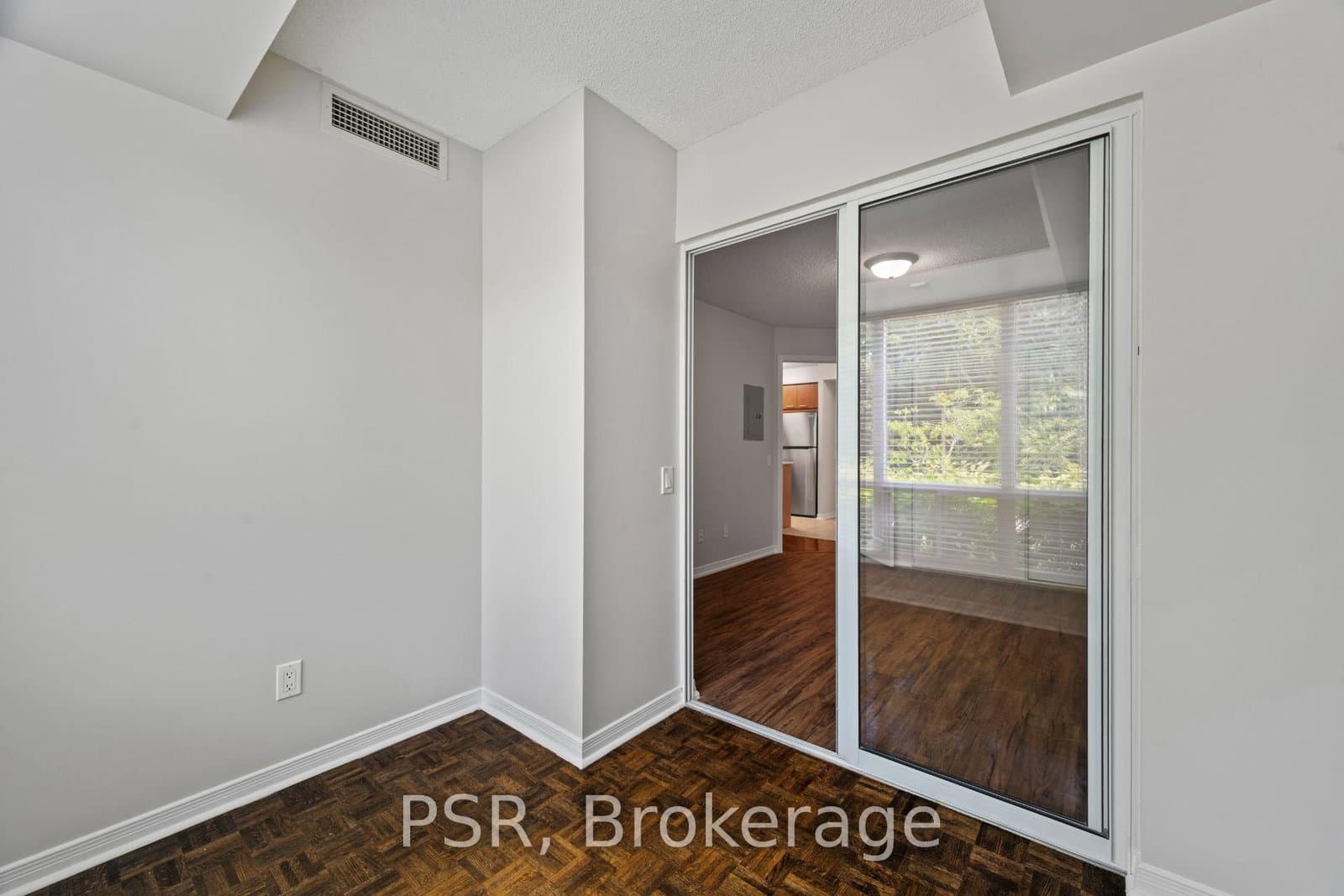 515 Rosewell Avenue, Unit 104 thumbnail 11