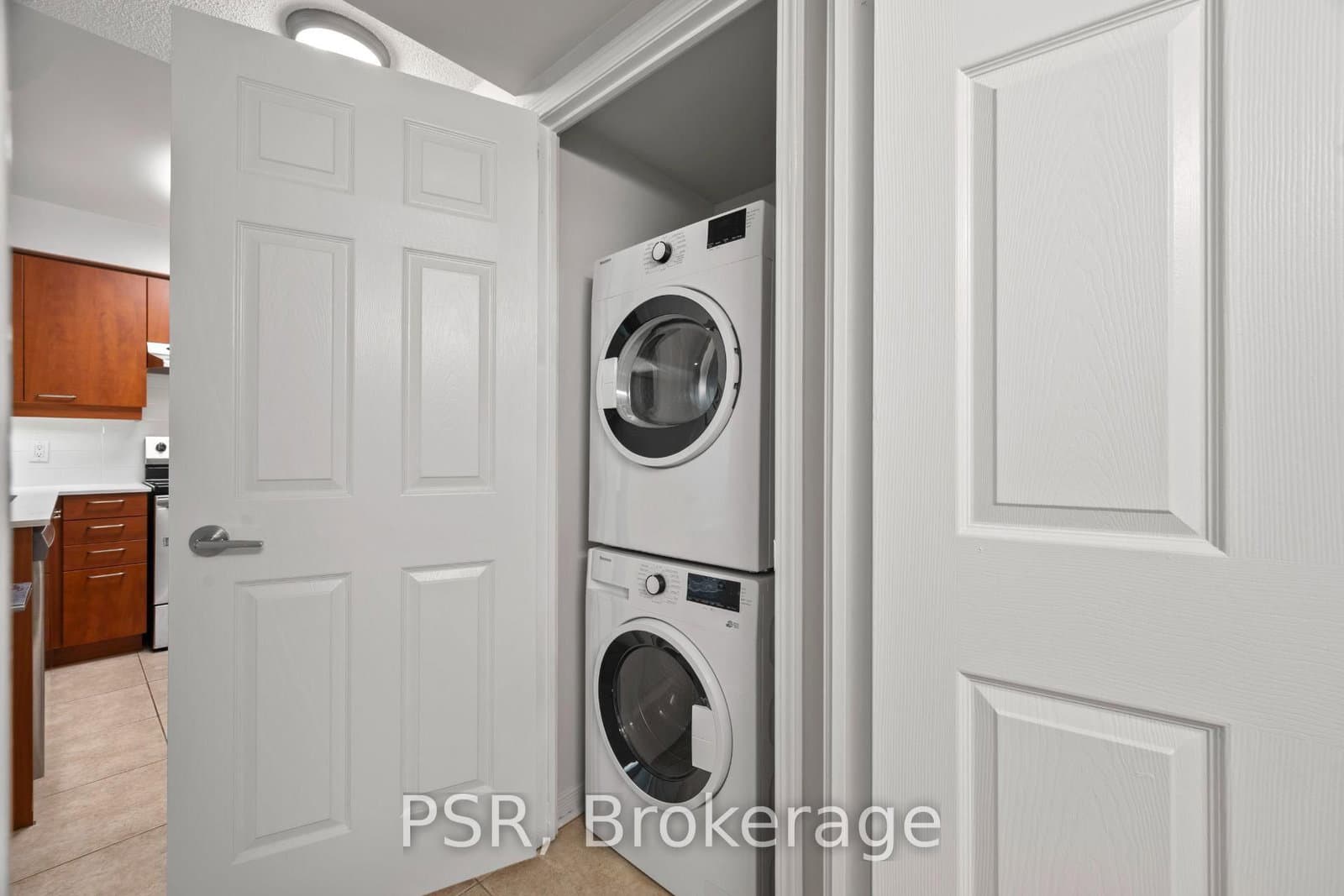 515 Rosewell Avenue, Unit 104 thumbnail 15