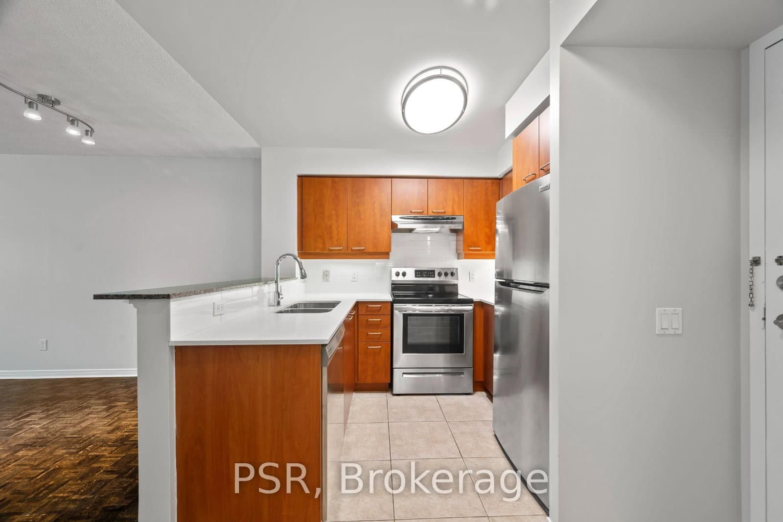 515 Rosewell Avenue, Unit 104 thumbnail 2