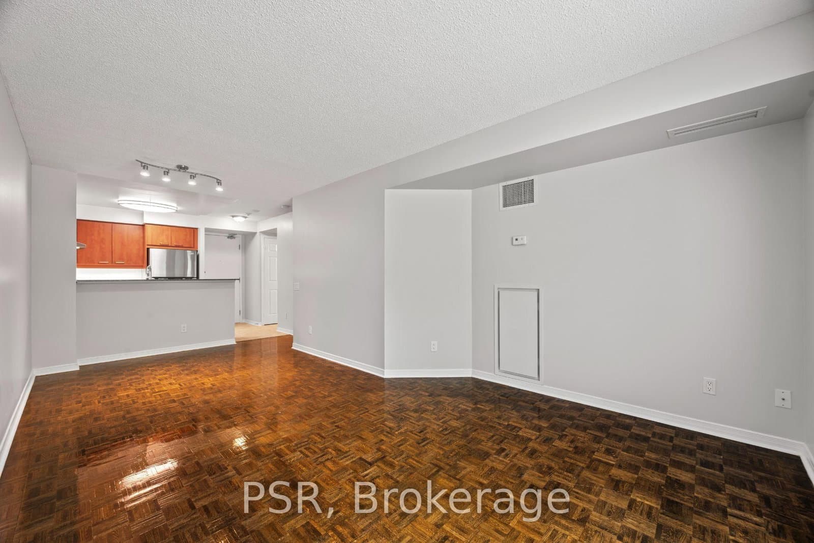 515 Rosewell Avenue, Unit 104 thumbnail 6