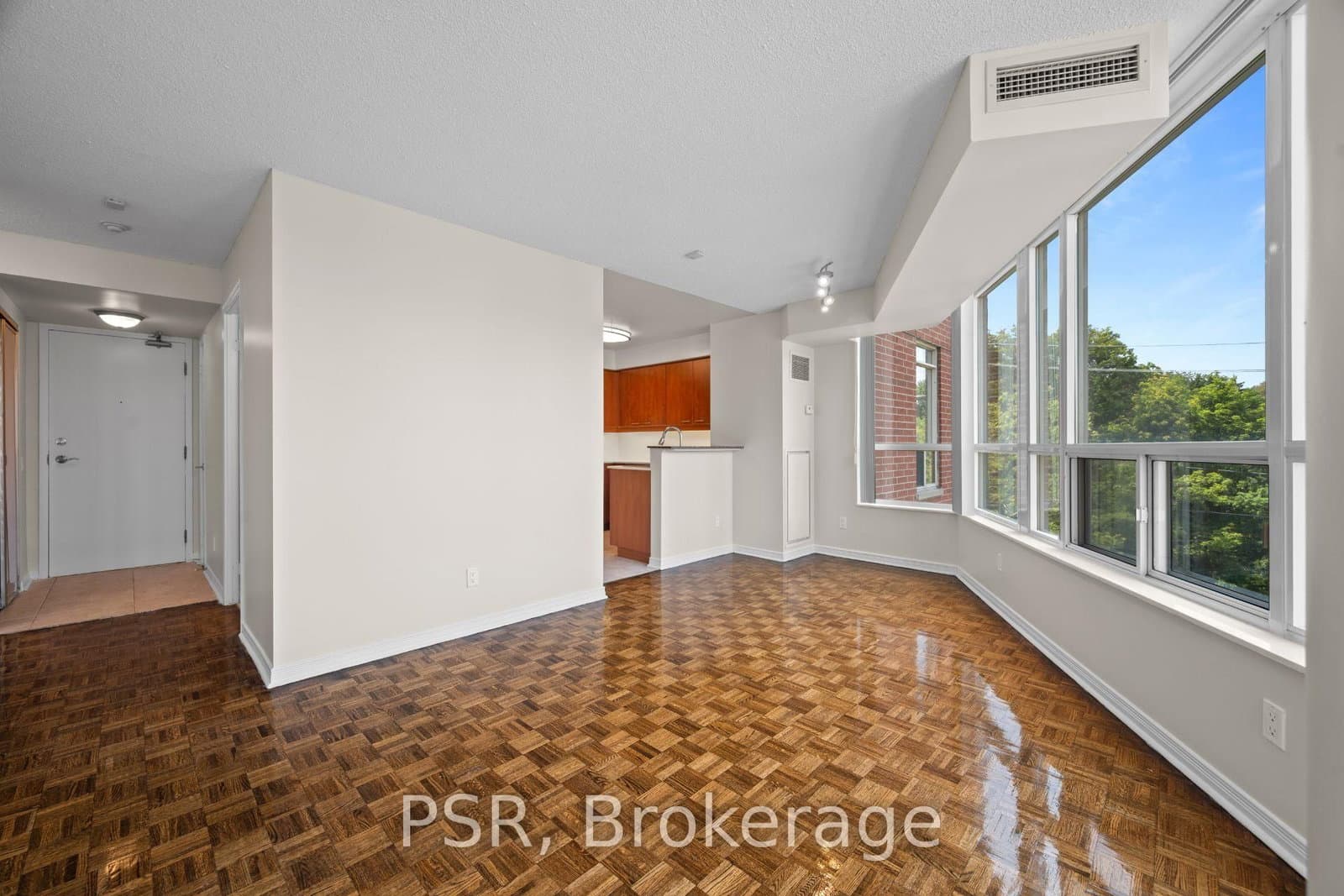 515 Rosewell Avenue, Unit 309 thumbnail 3