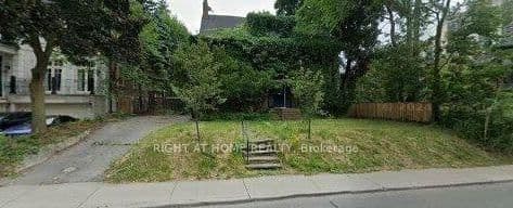 205 Heath Street W thumbnail 3