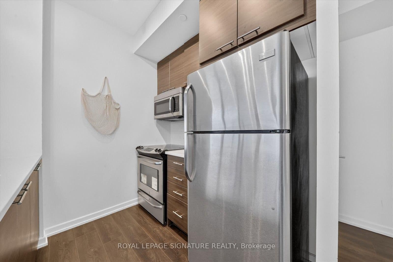 66 Forest Manor Road, Unit 2112 thumbnail 10