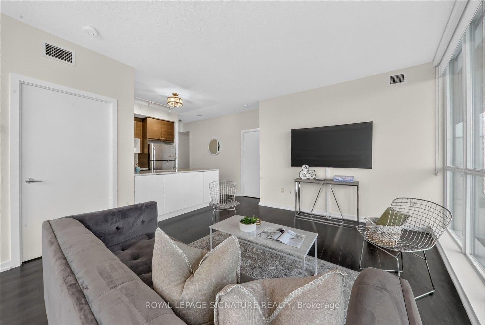 66 Forest Manor Road, Unit 2112 thumbnail 16