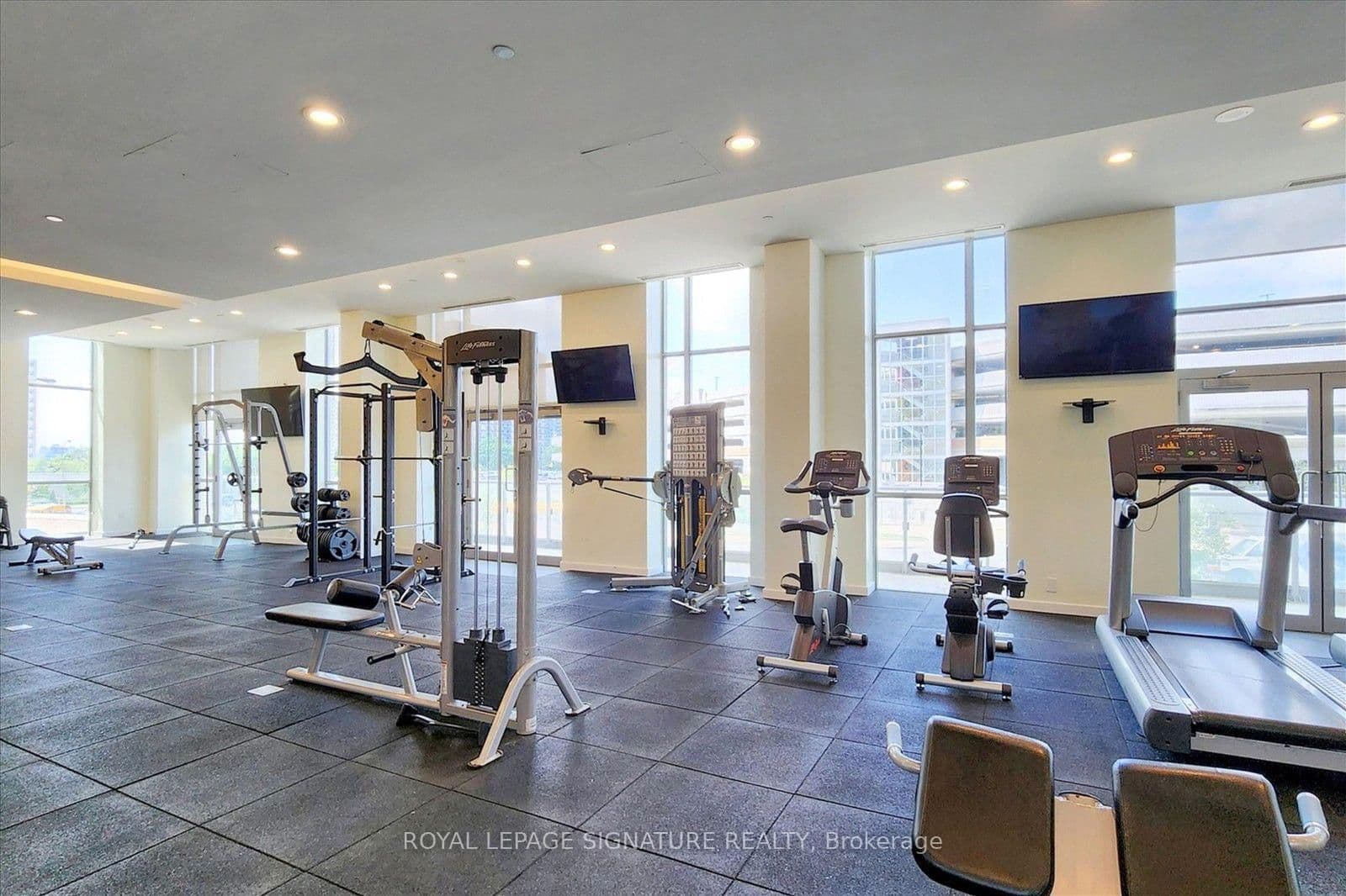 66 Forest Manor Road, Unit 2112 thumbnail 35