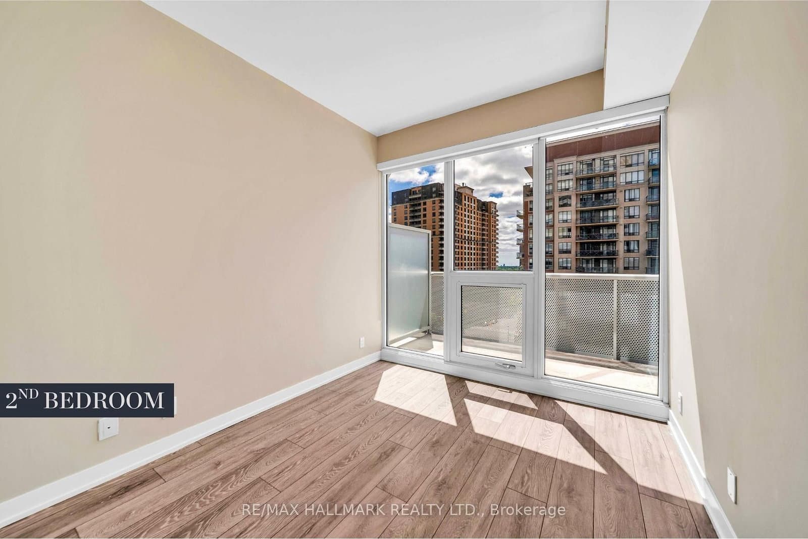 15 Holmes Avenue, Unit 702 thumbnail 23