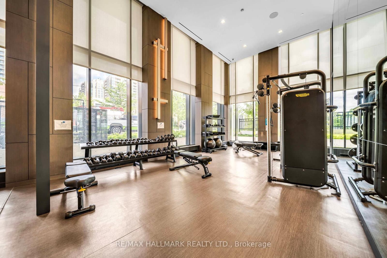 15 Holmes Avenue, Unit 702 thumbnail 31
