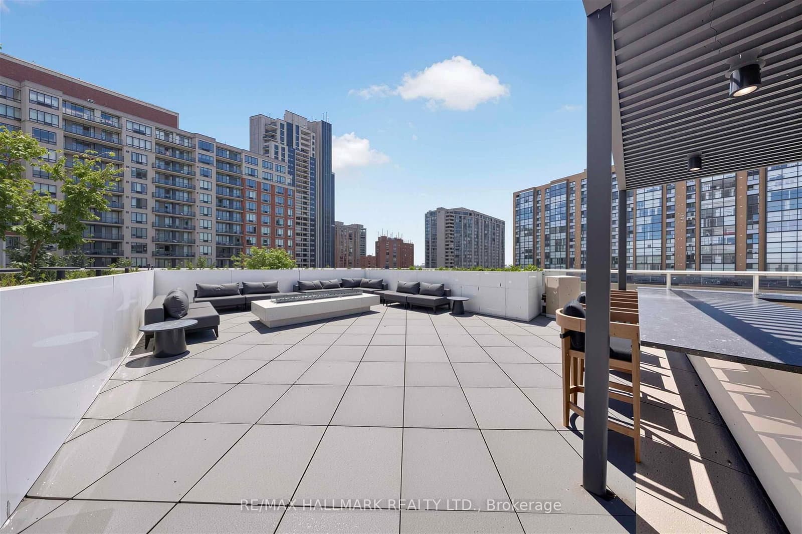 15 Holmes Avenue, Unit 702 thumbnail 33