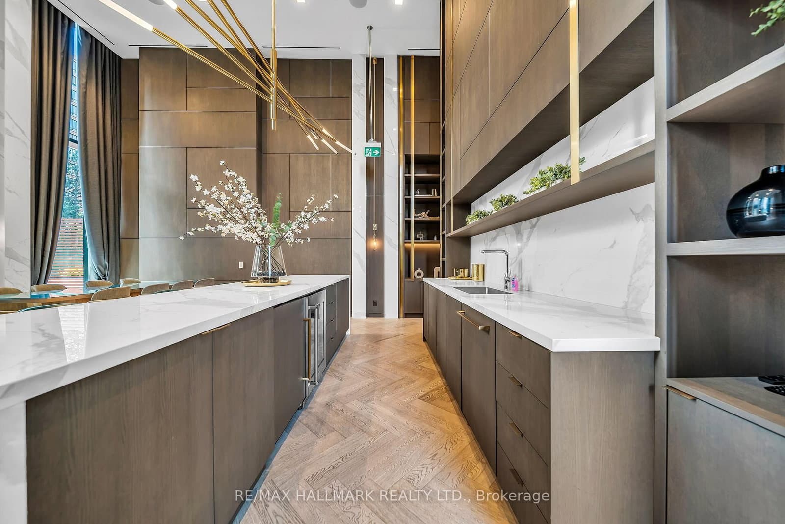 15 Holmes Avenue, Unit 702 thumbnail 6