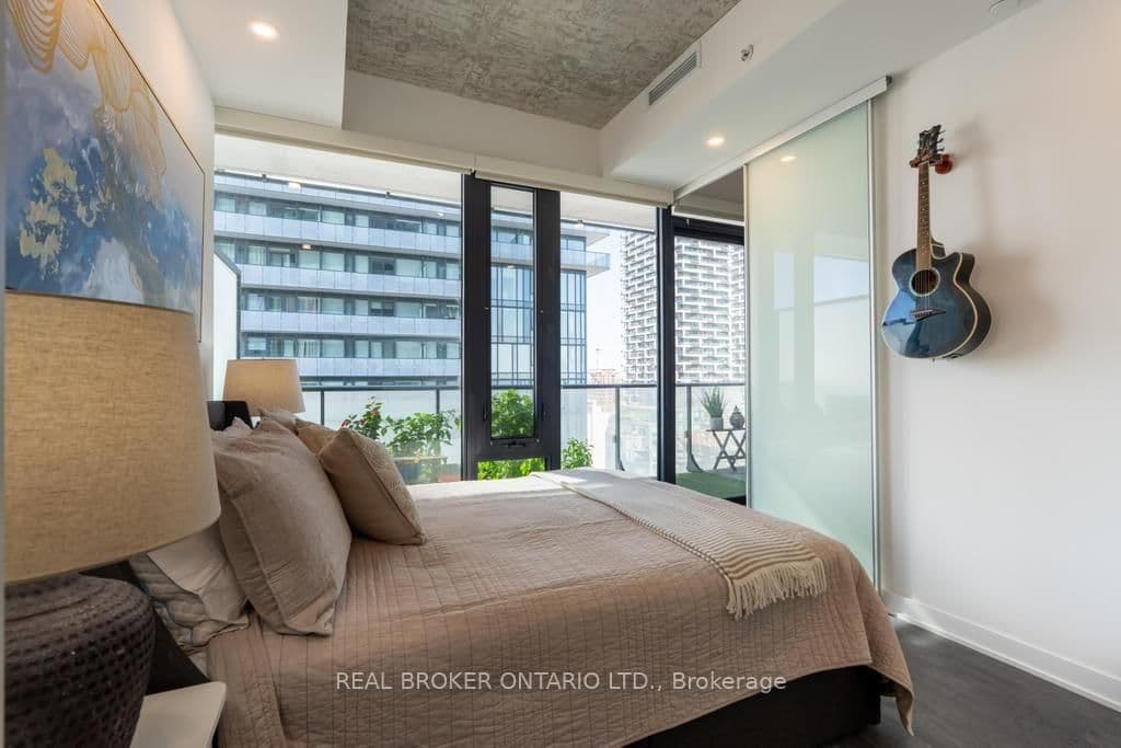 185 Roehampton Avenue S, Unit 1601 thumbnail 13