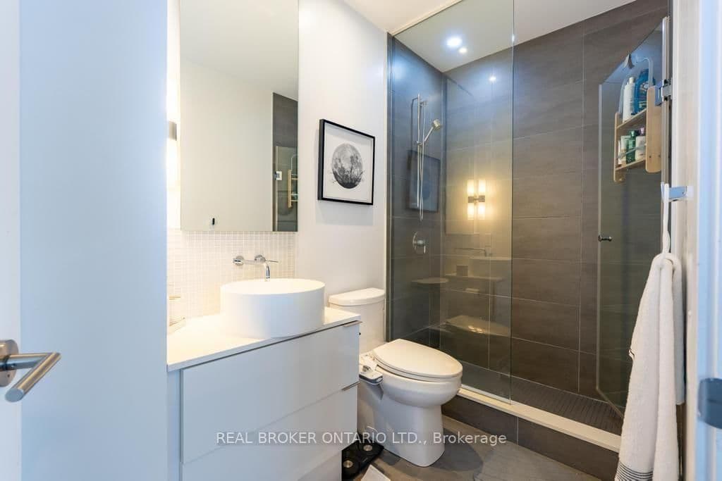 185 Roehampton Avenue S, Unit 1601 thumbnail 14