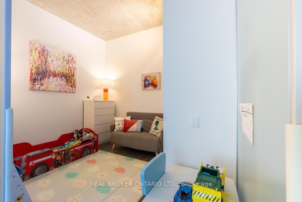 185 Roehampton Avenue S, Unit 1601 thumbnail 17