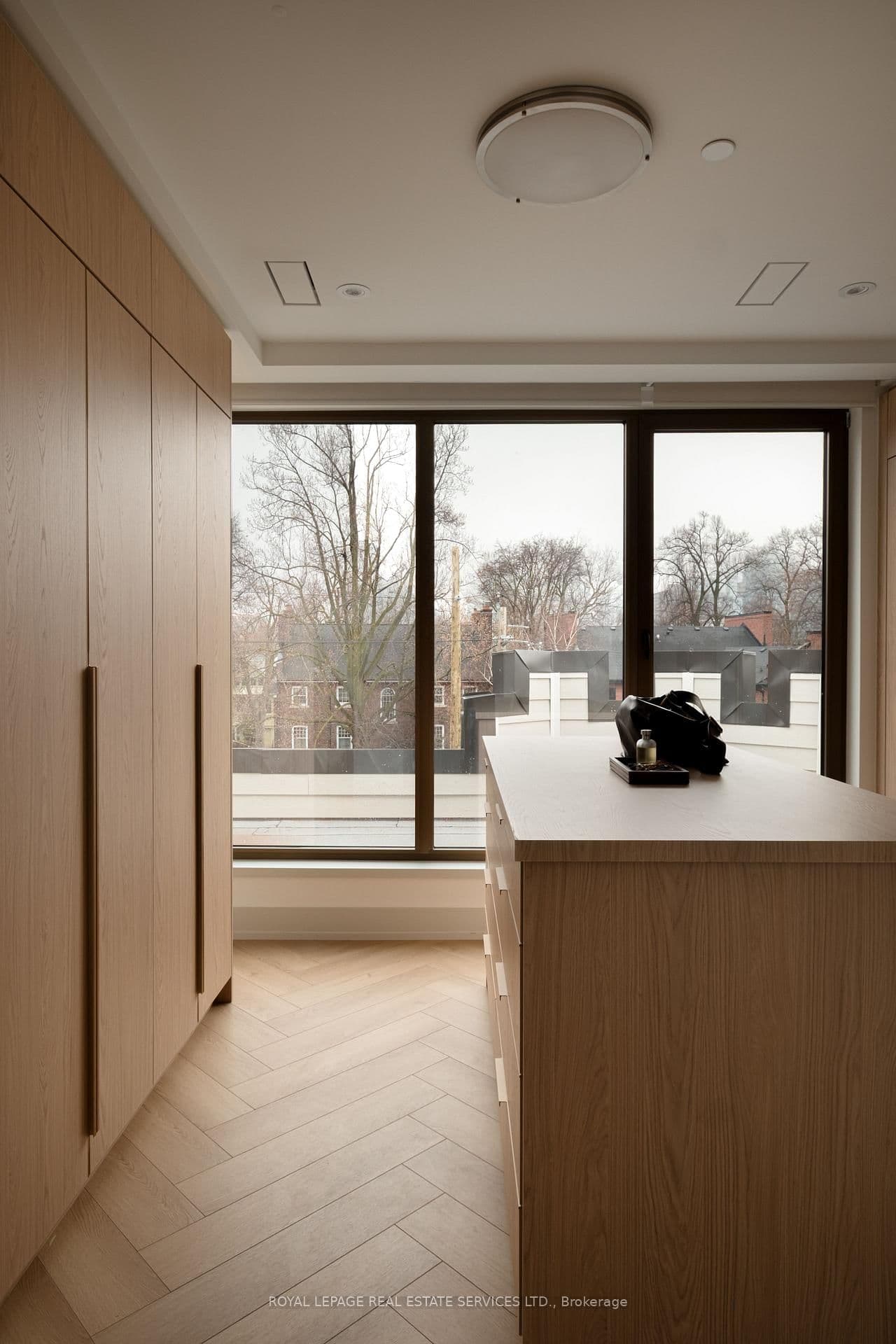 32 Rowanwood Avenue, Unit Fourth Level thumbnail 19