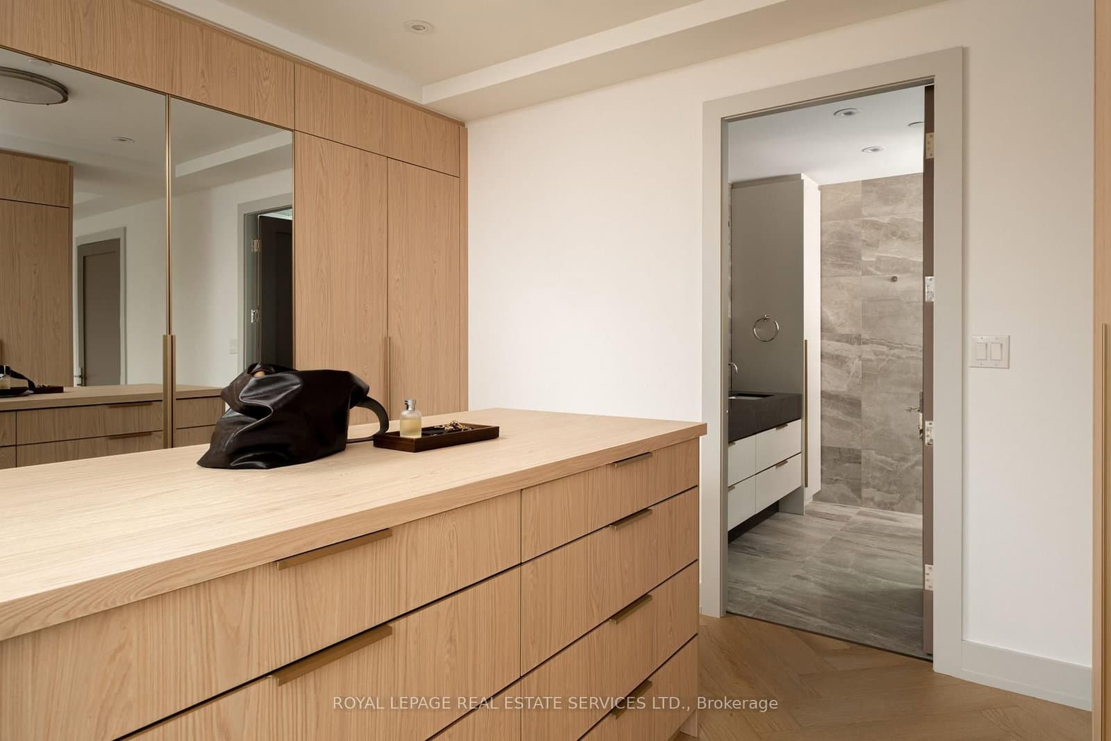 32 Rowanwood Avenue, Unit Fourth Level thumbnail 20