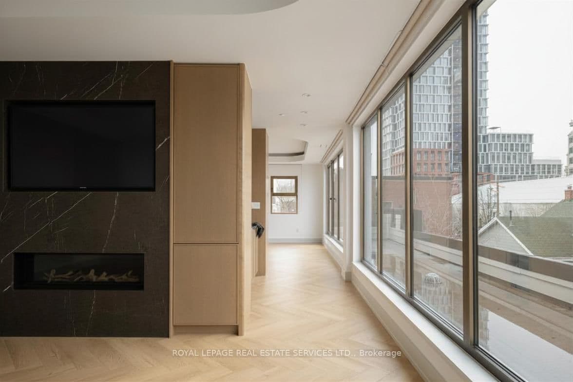 32 Rowanwood Avenue, Unit Fourth Level thumbnail 3