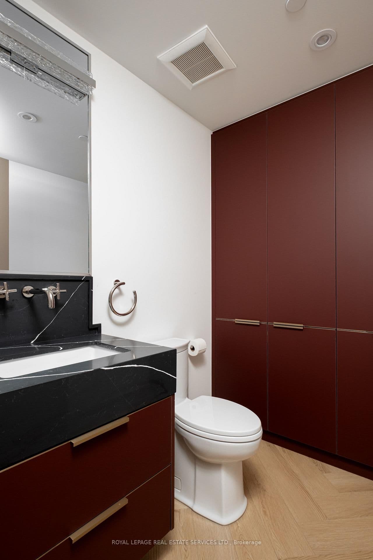 32 Rowanwood Avenue, Unit Fourth Level thumbnail 33