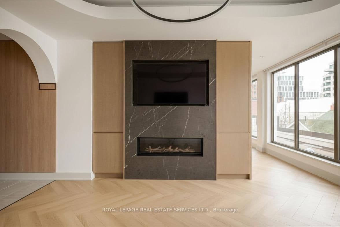 32 Rowanwood Avenue, Unit Fourth Level thumbnail 4