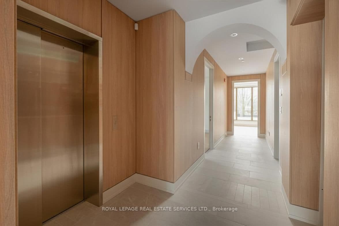 32 Rowanwood Avenue, Unit Fourth Level thumbnail 6