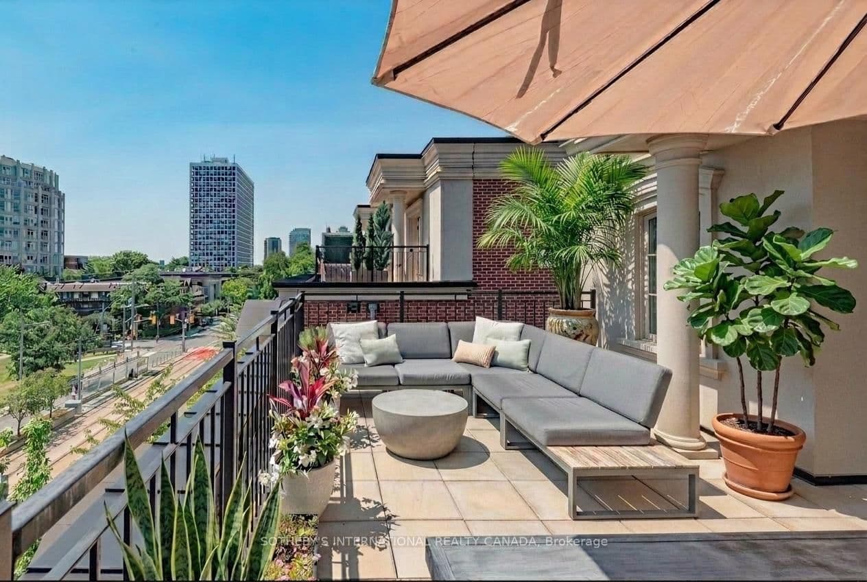 288 St Clair Avenue W, Unit TH1 thumbnail 2