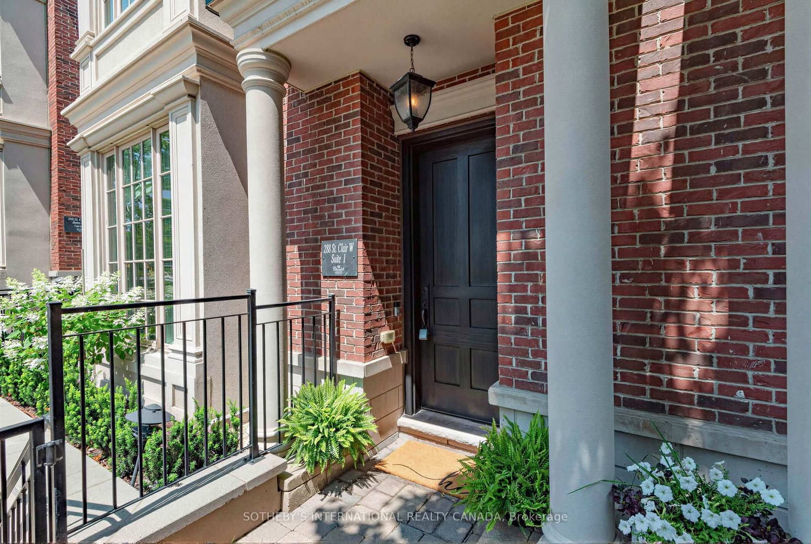 288 St Clair Avenue W, Unit TH1 thumbnail 6