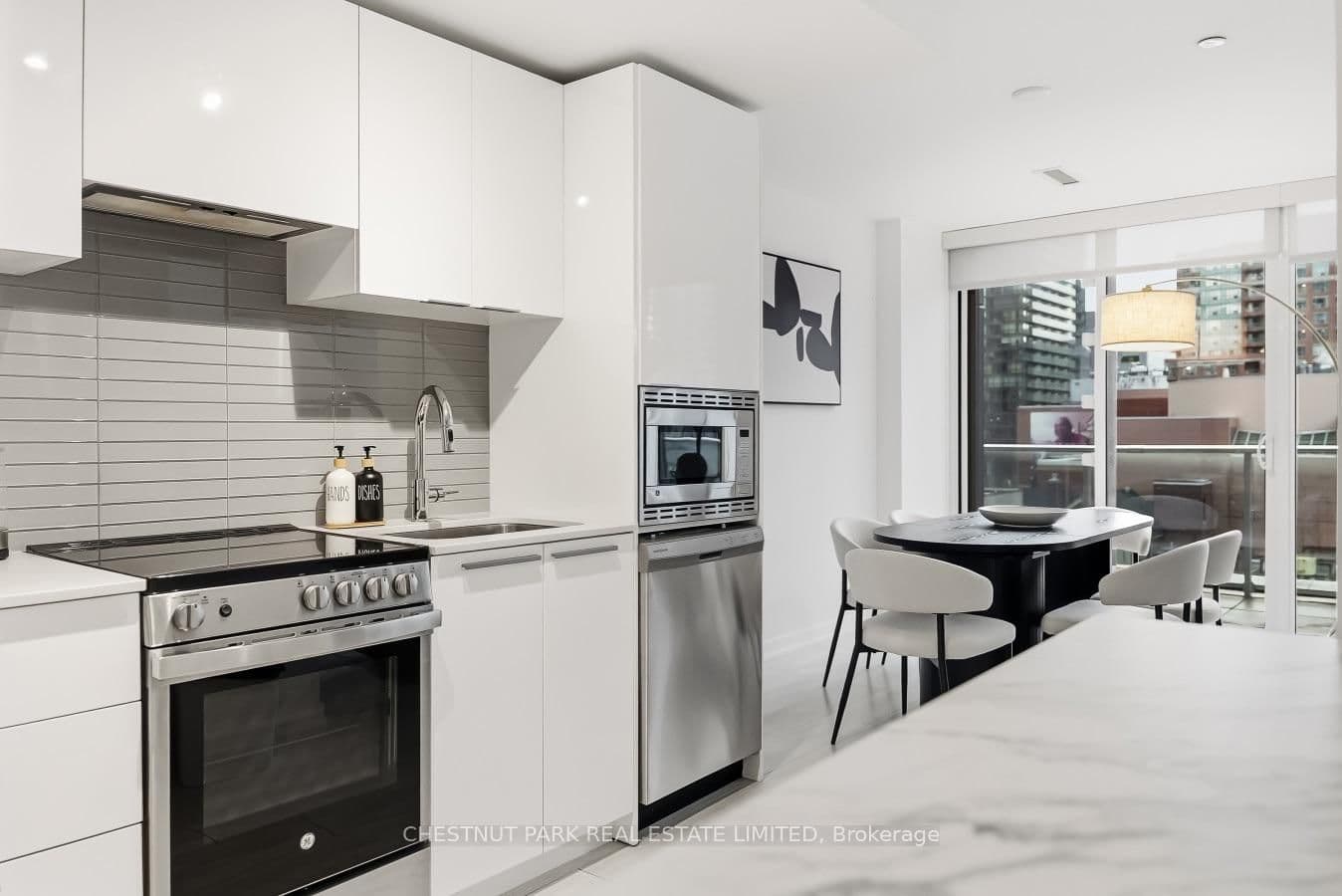 18 Maitland Terrace, Unit 405 thumbnail 11