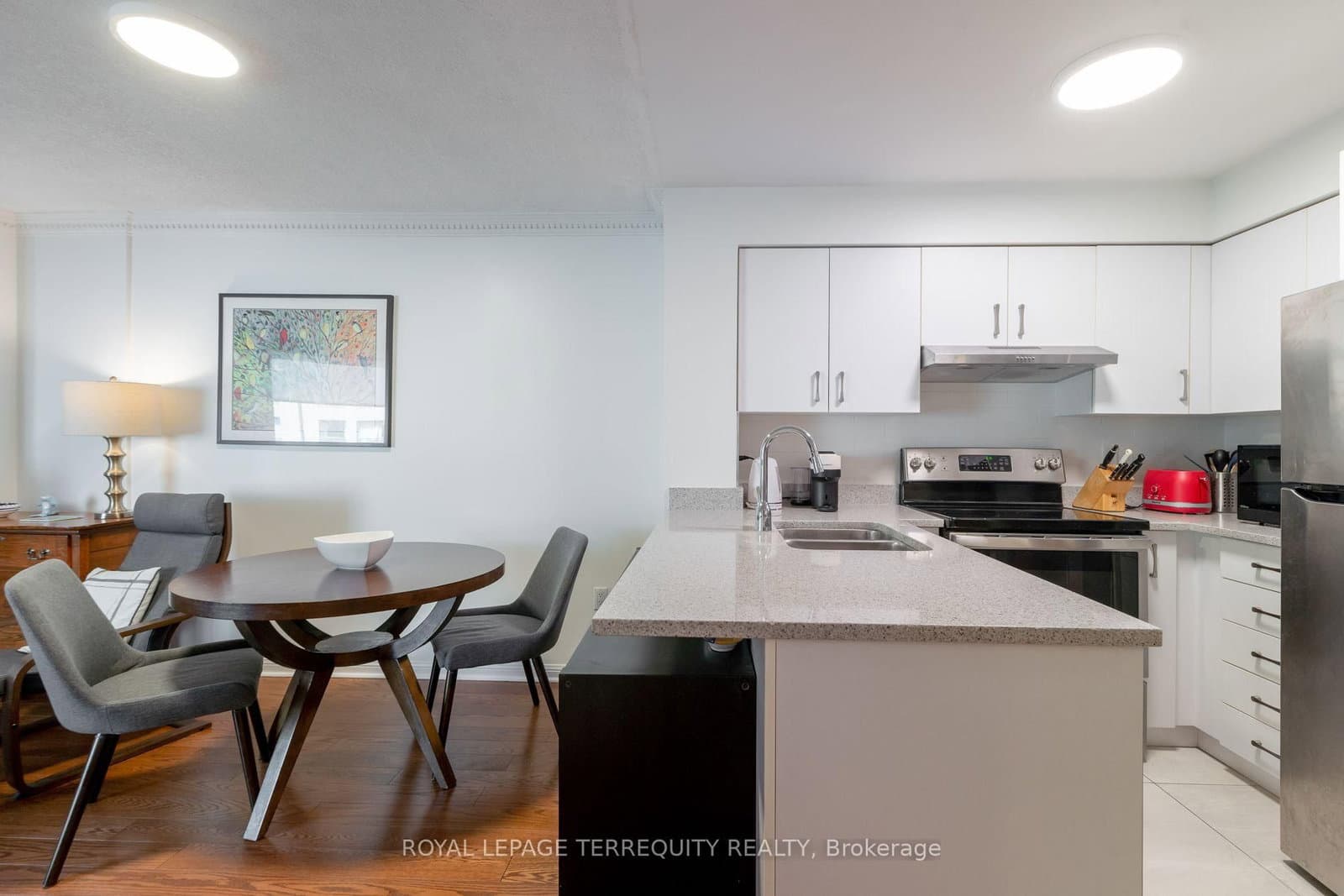 109 Front Street E, Unit 513 thumbnail 11