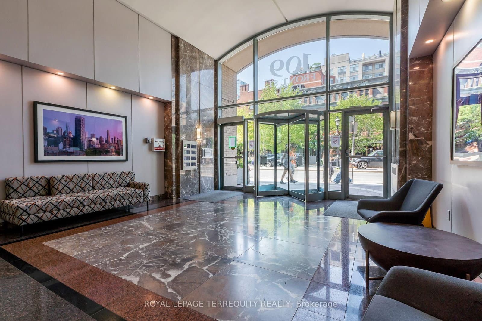 109 Front Street E, Unit 513 thumbnail 4