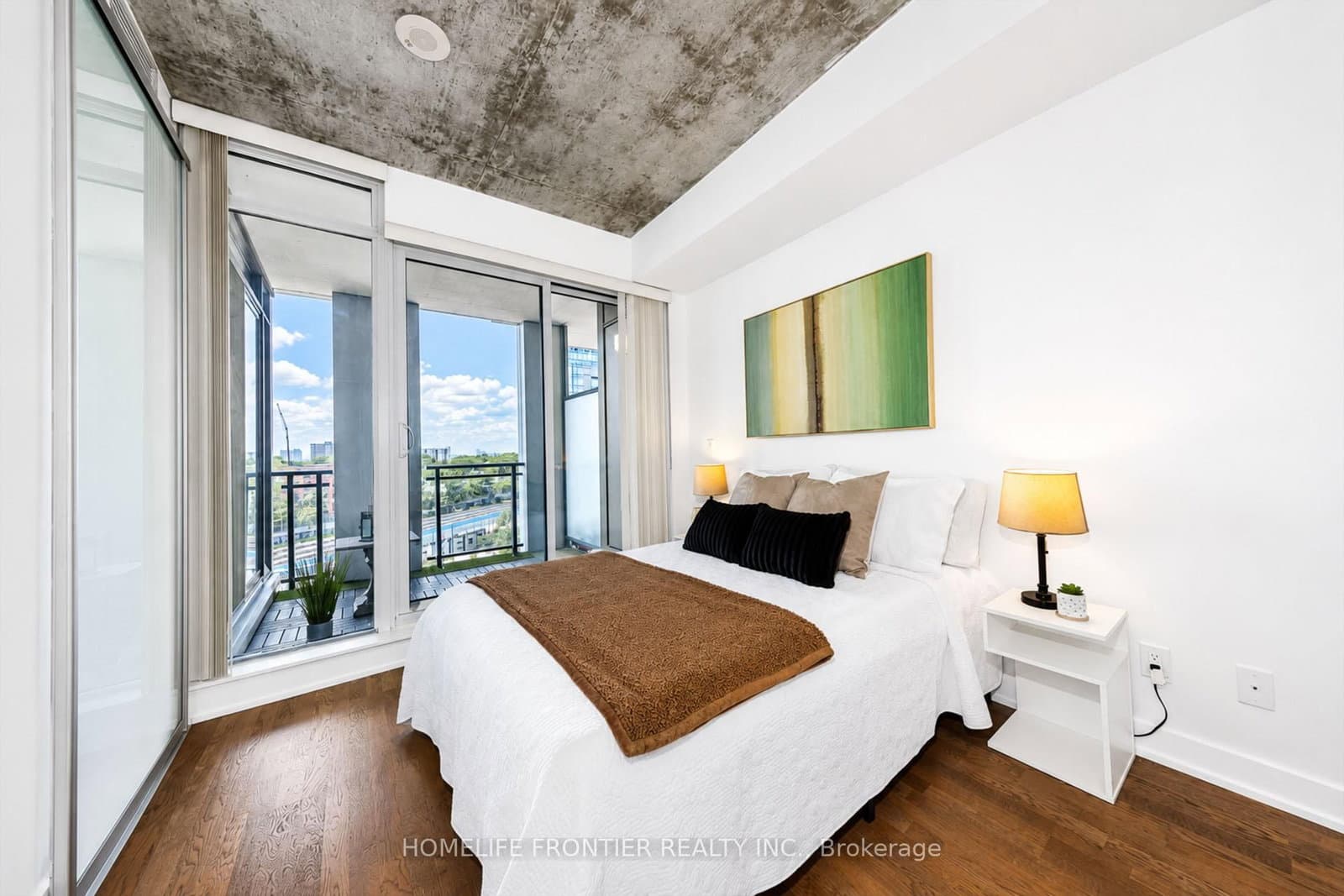 20 Minowan Miikan Lane, Unit 717 thumbnail 17