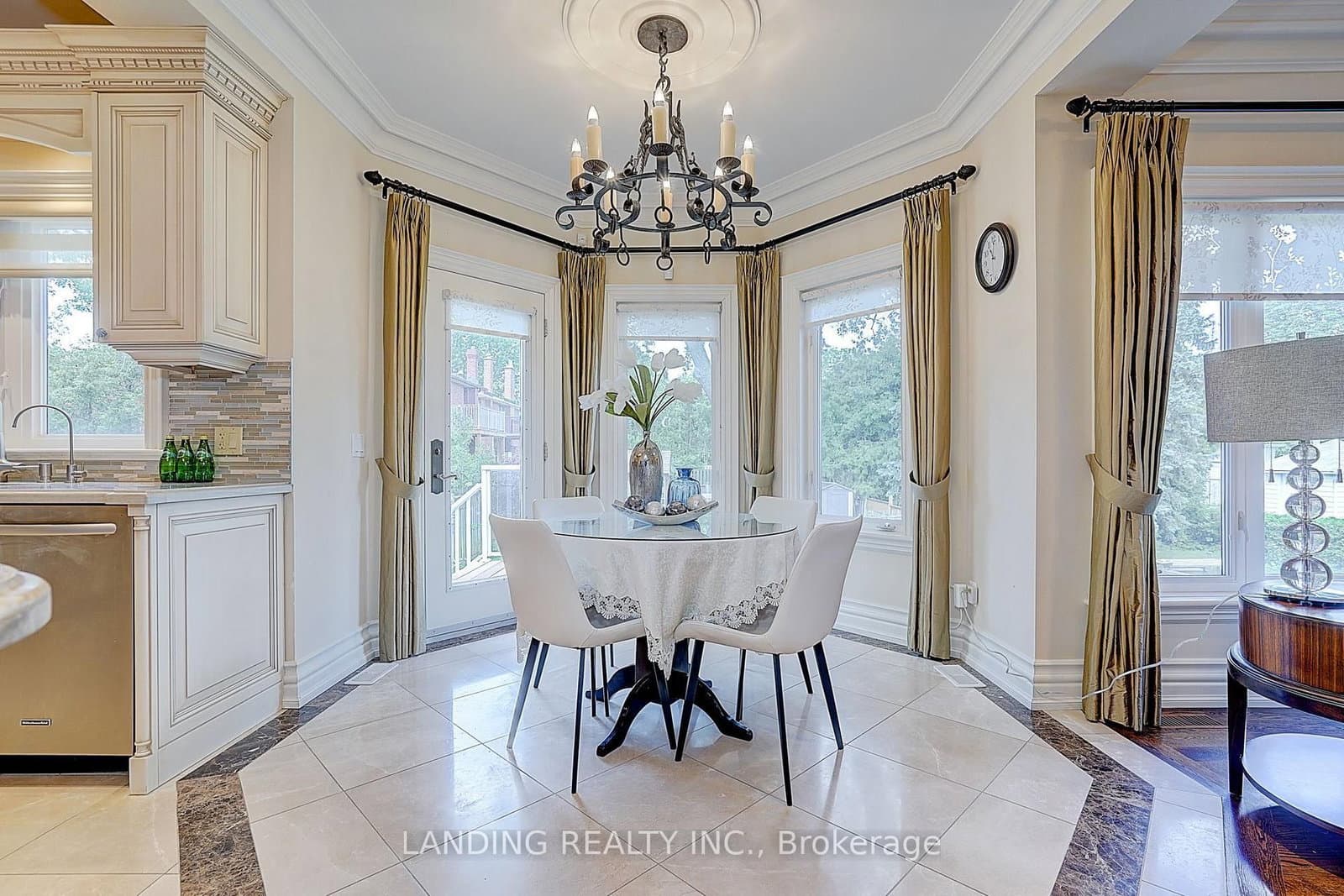 24 Abbotsford Road thumbnail 21