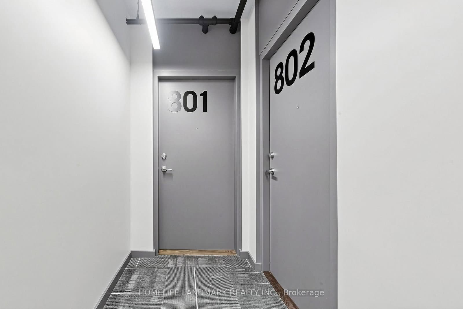 21 Lawren Harris Square, Unit 801 thumbnail 8