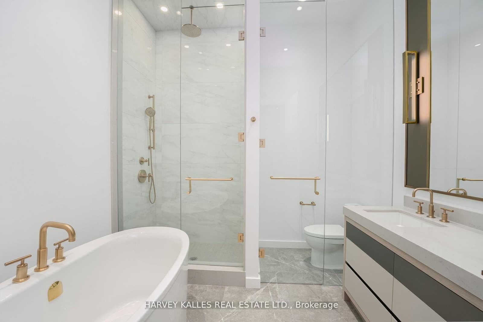 215 Lonsdale Road, Unit 2002 thumbnail 19