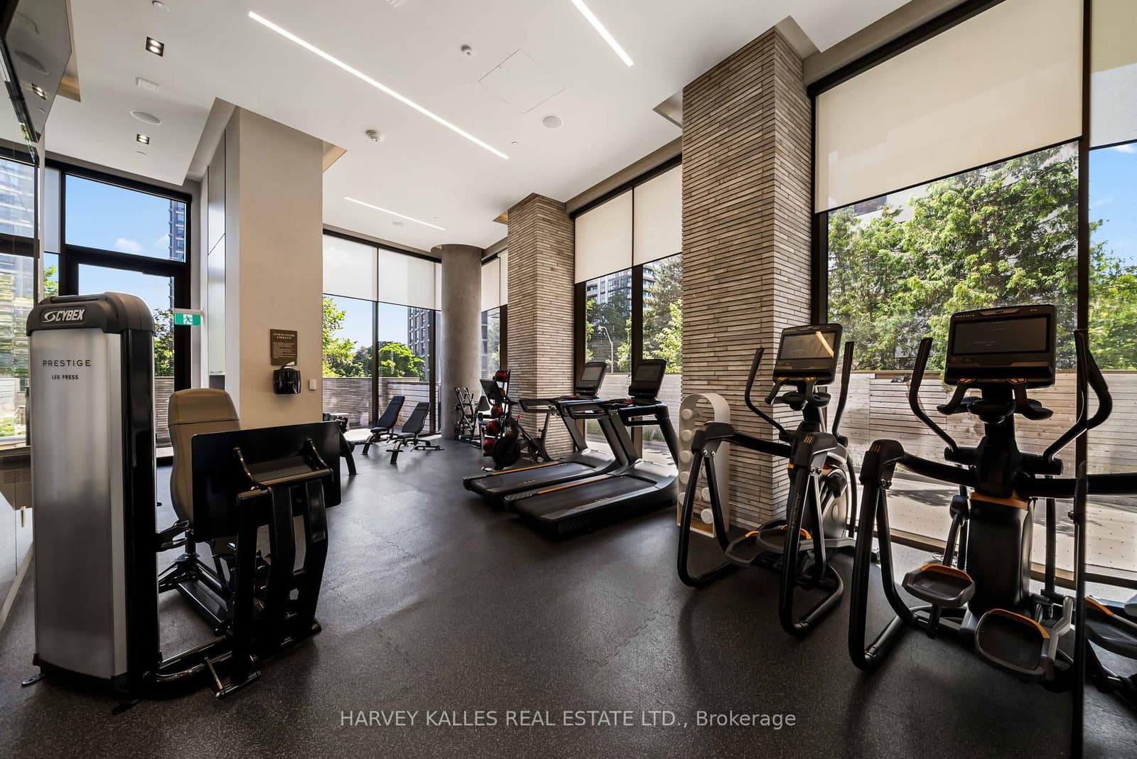 215 Lonsdale Road, Unit 2002 thumbnail 25