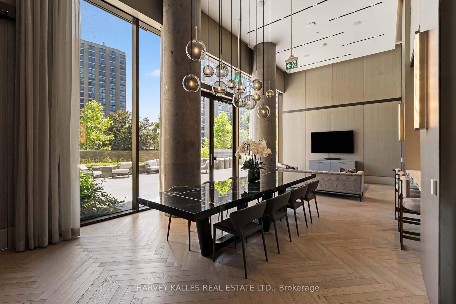 215 Lonsdale Road, Unit 2002 thumbnail 29