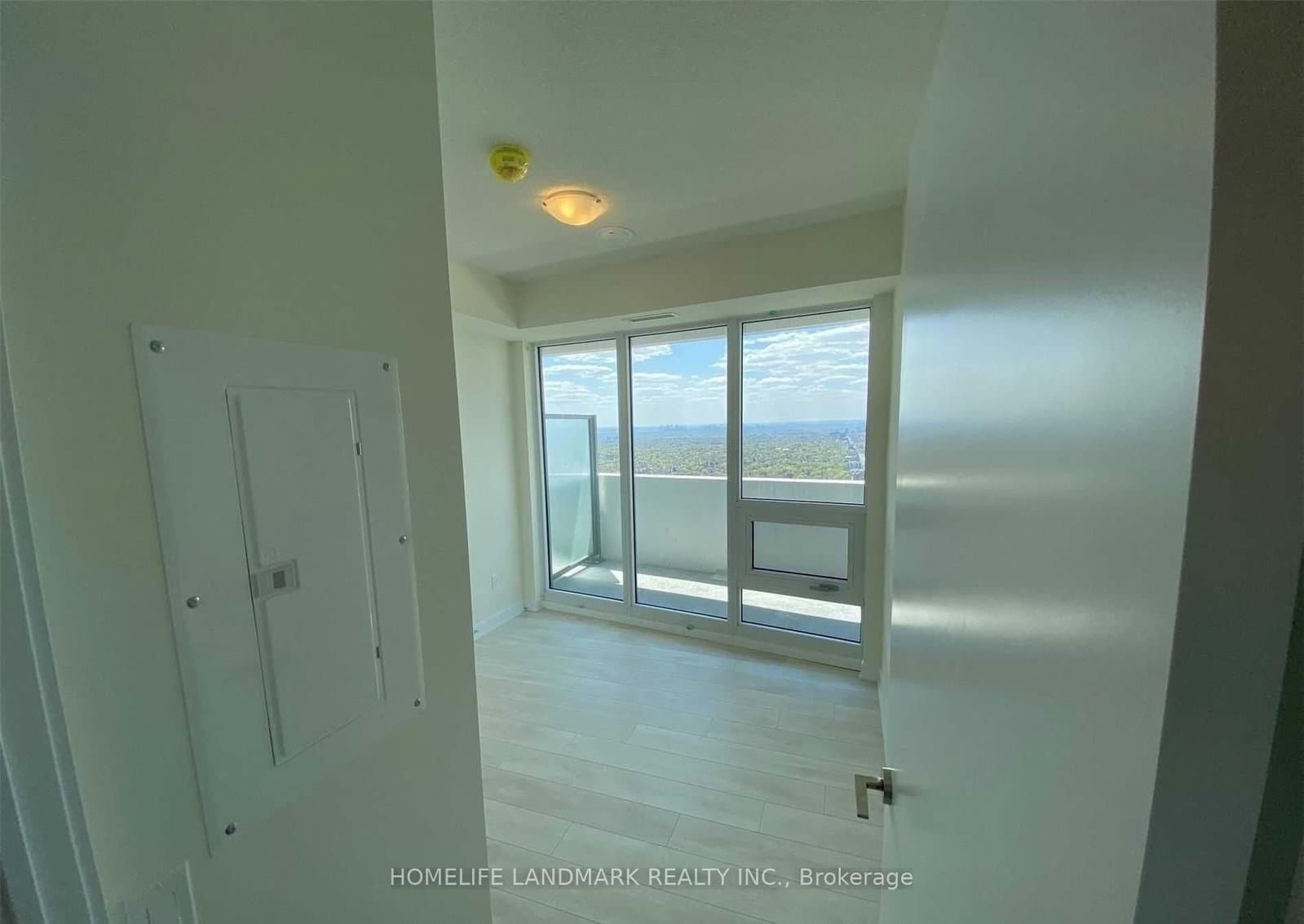 2221 Yonge Street, Unit 5009 thumbnail 6