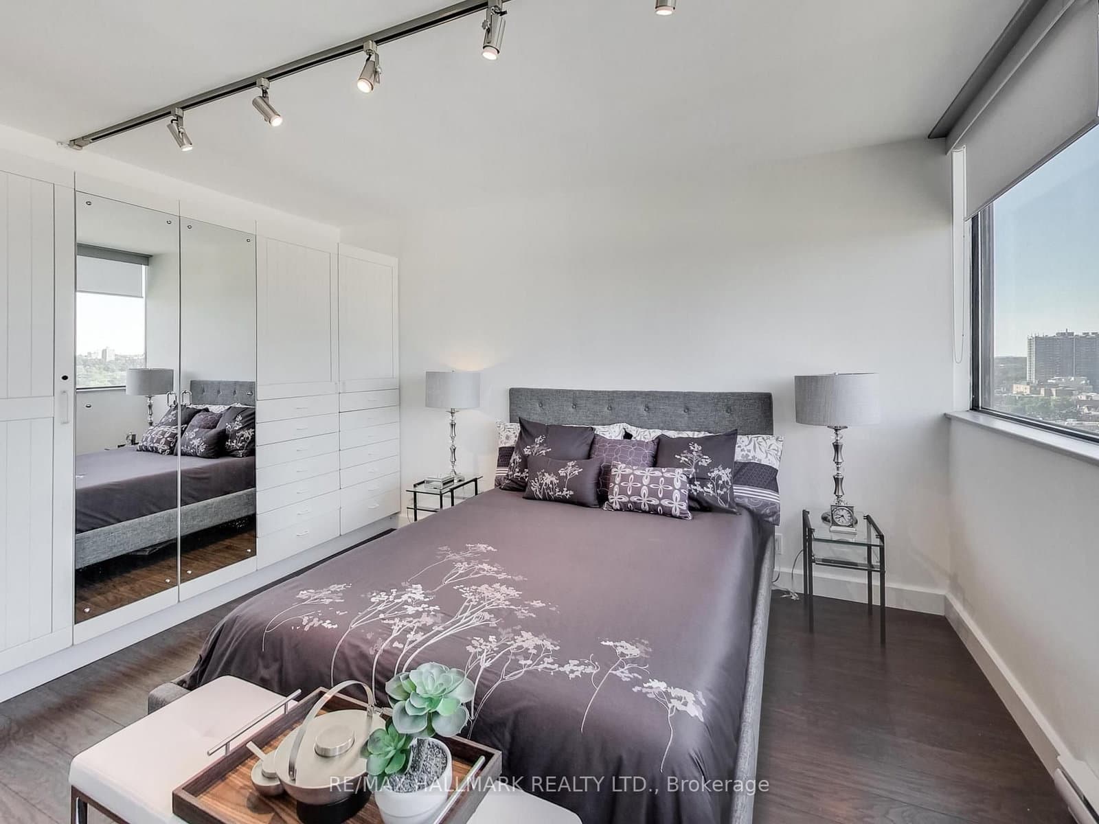 914 Yonge Street, Unit 1509 thumbnail 16