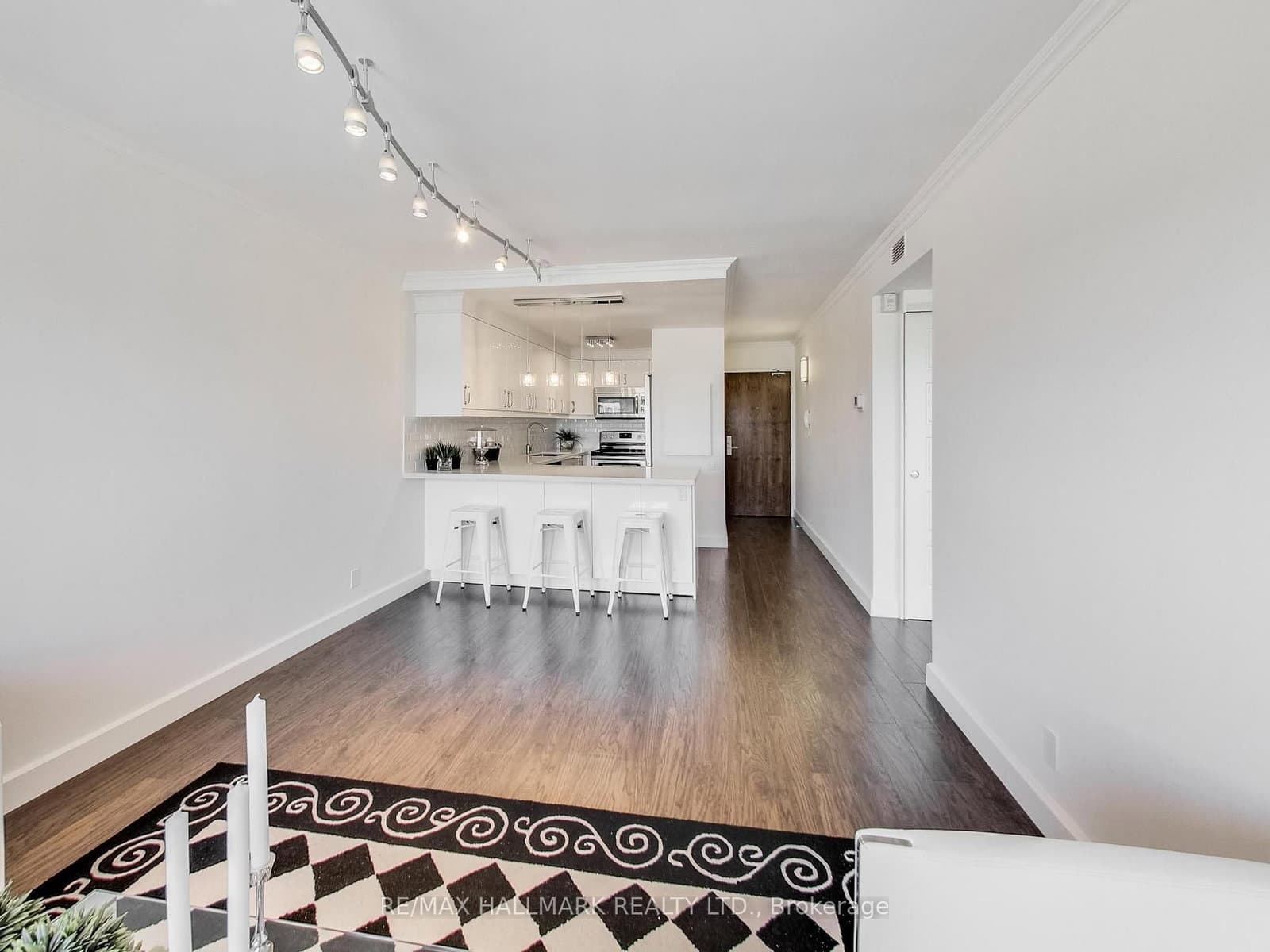 914 Yonge Street, Unit 1509 thumbnail 6