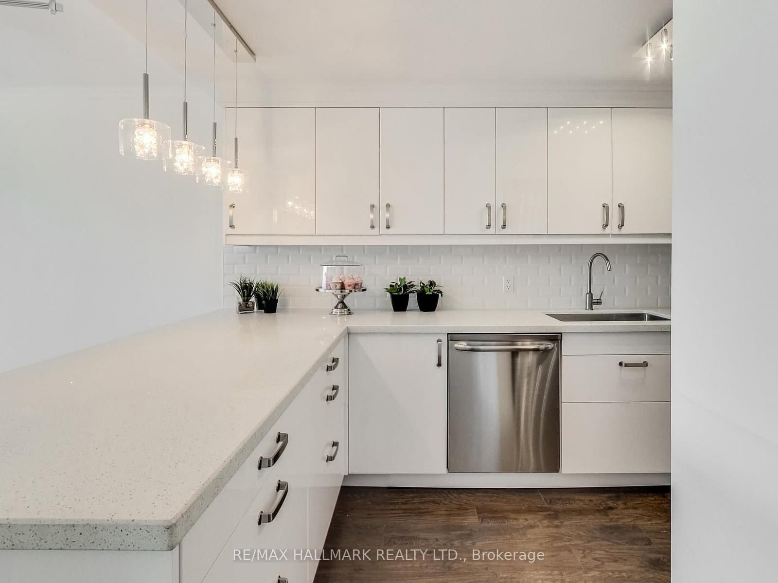 914 Yonge Street, Unit 1509 thumbnail 9