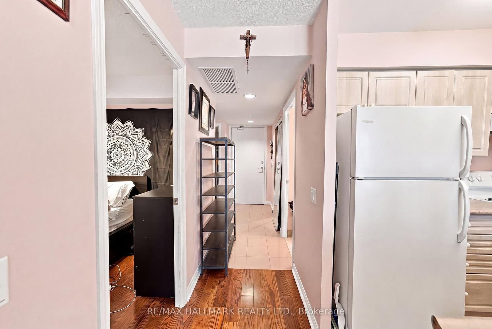 153 Beecroft Road, Unit 515 thumbnail 6