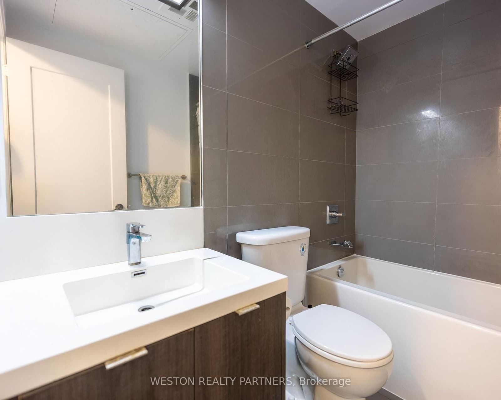 101 Erskine Avenue, Unit 1110 thumbnail 16