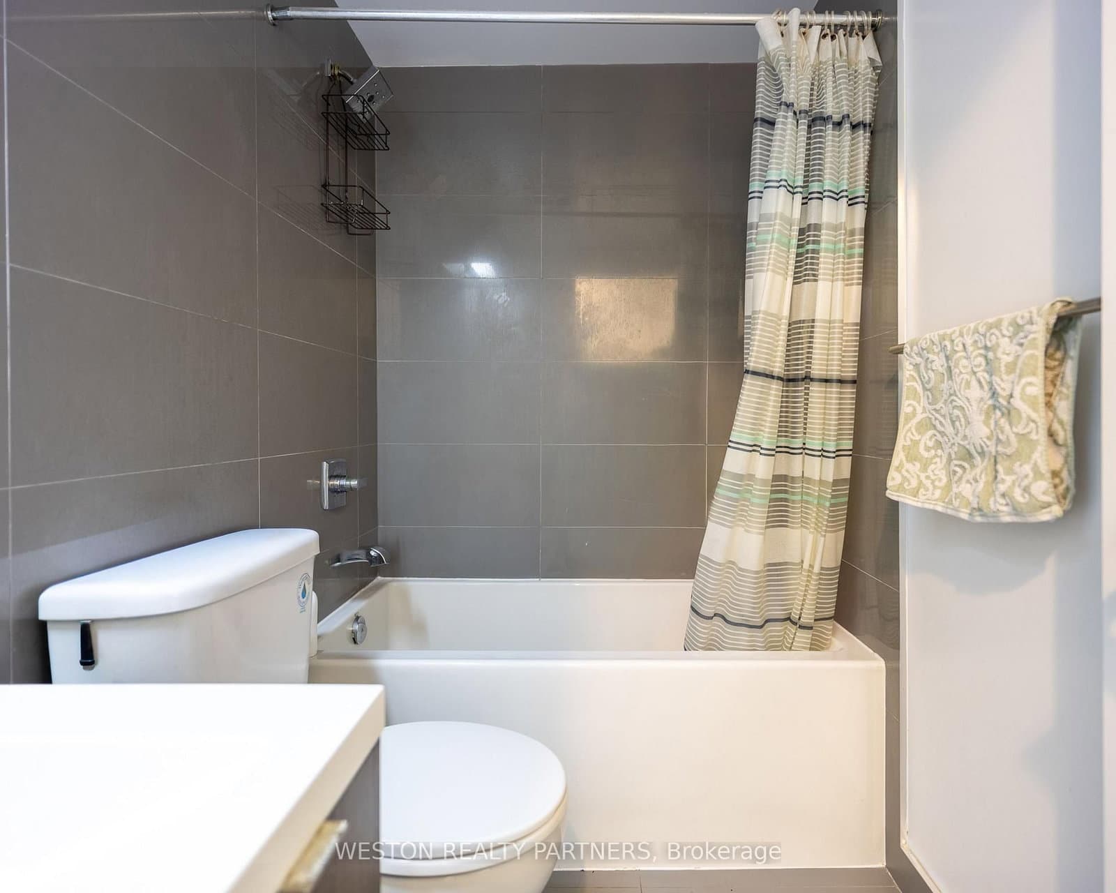 101 Erskine Avenue, Unit 1110 thumbnail 17