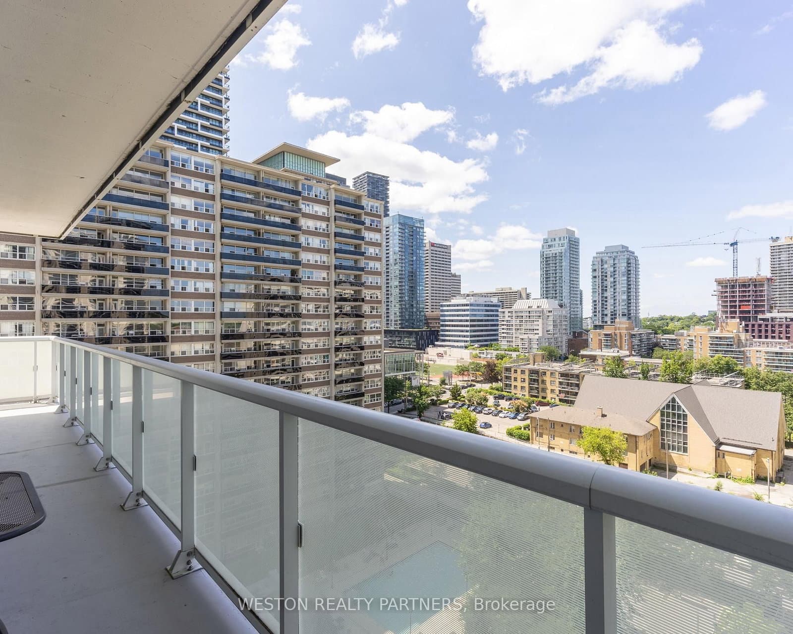 101 Erskine Avenue, Unit 1110 thumbnail 18