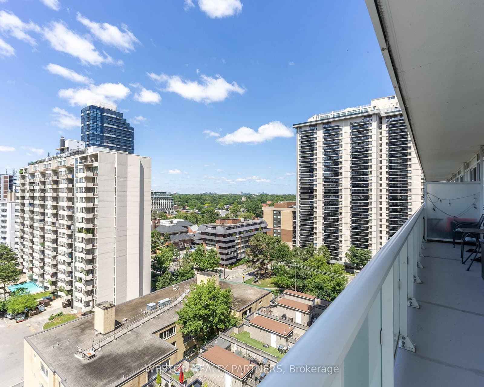 101 Erskine Avenue, Unit 1110 thumbnail 21