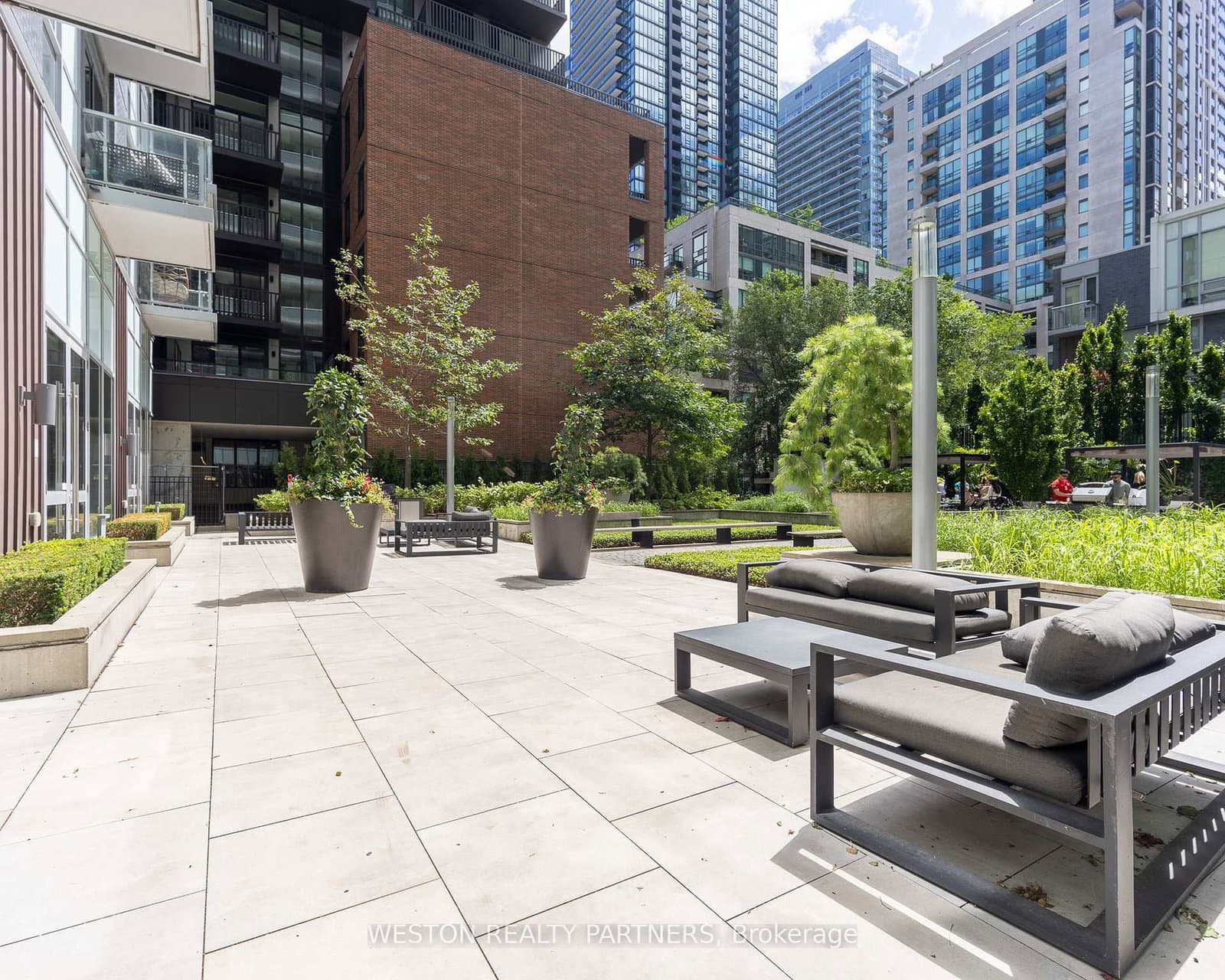 101 Erskine Avenue, Unit 1110 thumbnail 28