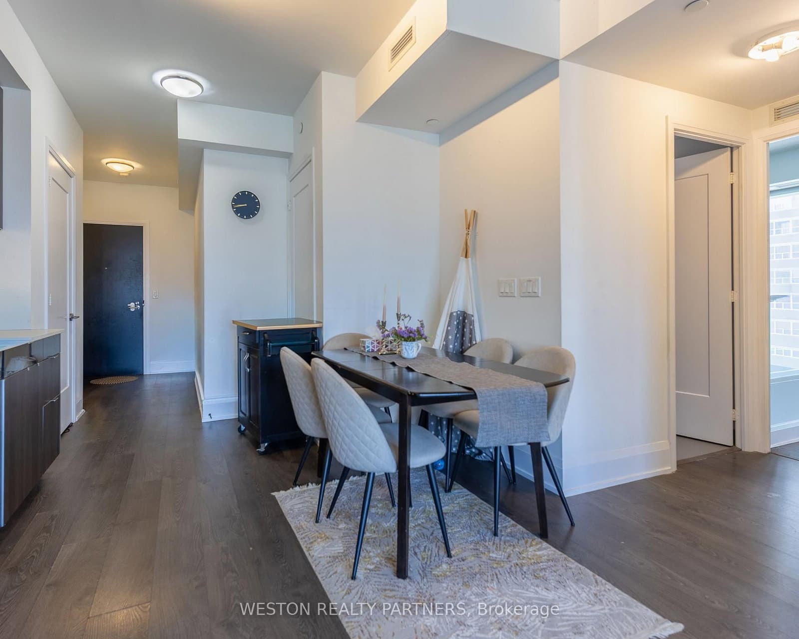 101 Erskine Avenue, Unit 1110 thumbnail 9