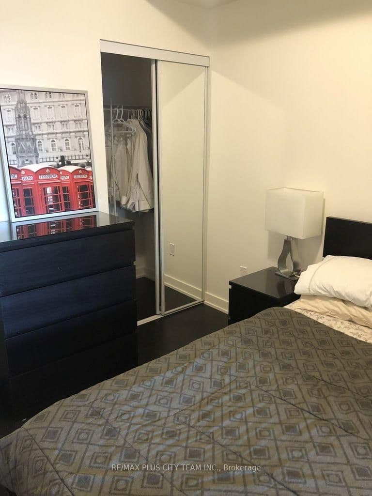 330 Richmond Street W, Unit 311 thumbnail 9