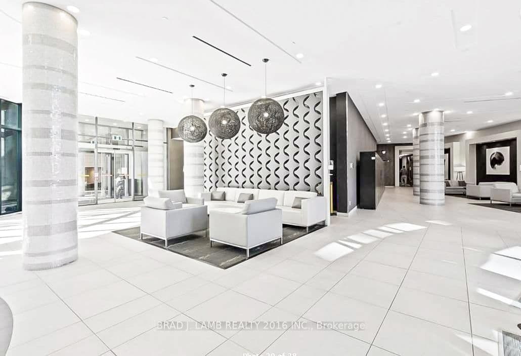 51 East Liberty Street, Unit 2211 thumbnail 18