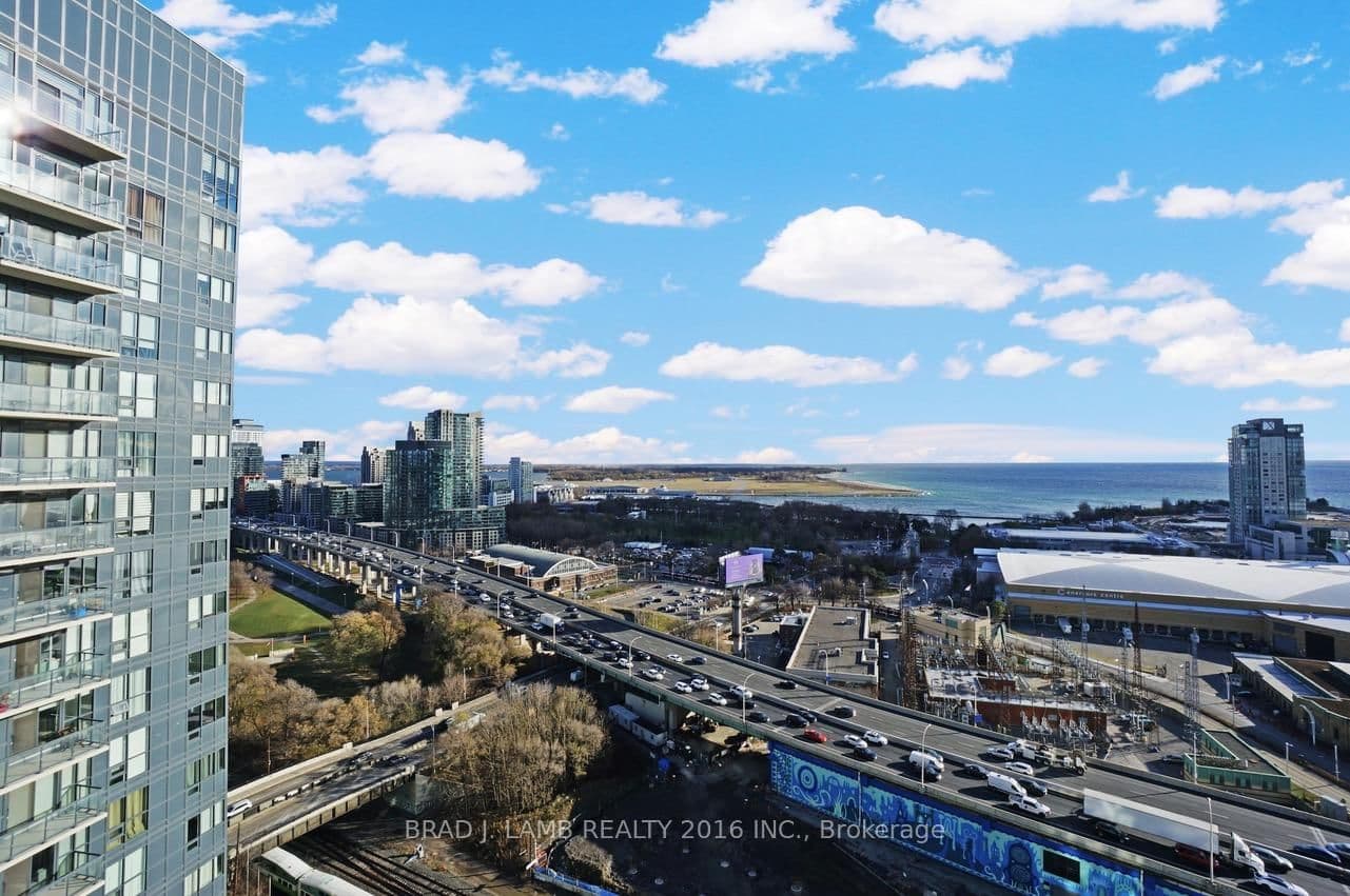 51 East Liberty Street, Unit 2211 thumbnail 9